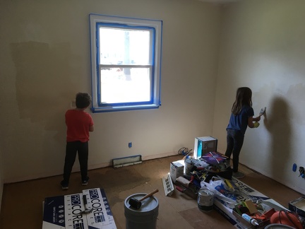 Kids painting bedroom